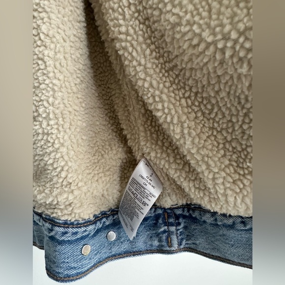 Gap Sherpa Lined Denim Jacket - Picture 5 of 5